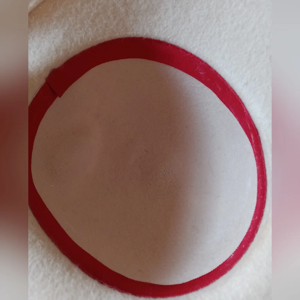 LOVELY VTG MCM IVORY WOOL CLOCHE HAT WITH EMBELLISHMENTS! - Picture 8 of 12